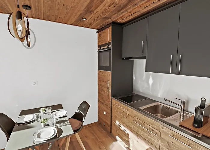 Rénové Et Chaleureux En Plein Centre * Crans-Montana