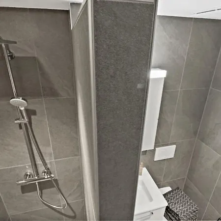 Apartamento Rénové Et Chaleureux En Plein Centre *